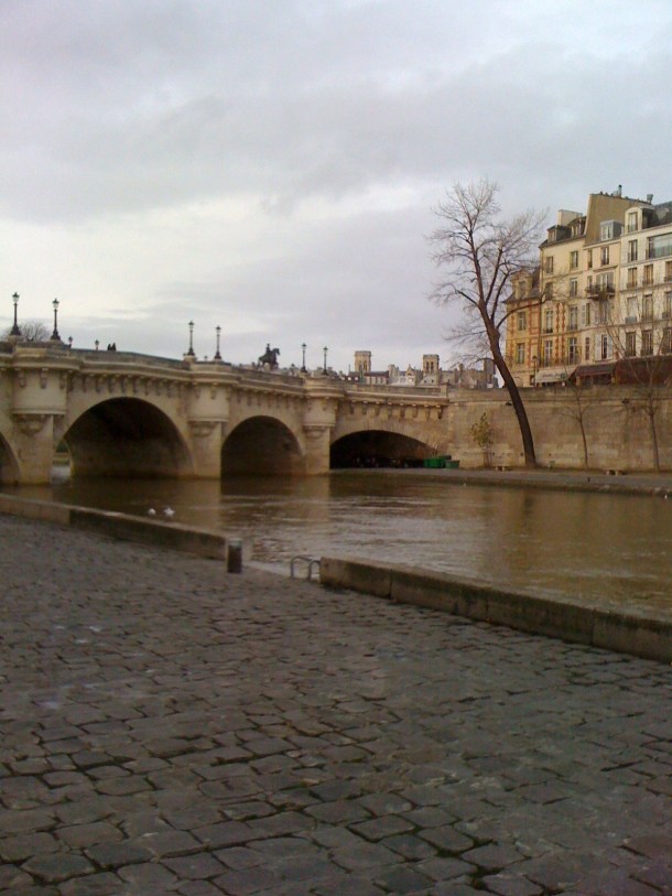 Strolled along the Seine.